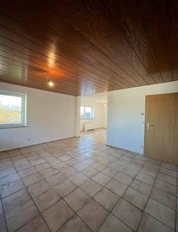 Gemütlich! Freundliche 4,5-Zimmer-Mietwohnung mit großzügigem Balkon und durchdachtem Grundriss - Biberach (Riß)