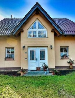 Exklusiv und massiv - Modernes Wohnen am Waldrand von Groß Schönebeck (Schorfheide) - Schorfheide