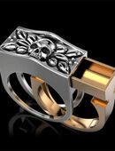 Totenschädel Ring mit Geheimfach, versilbert (neu, noch in Folie) in 54292