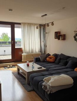 Großzügig geschnittene 2-Zimmerwohnung mit tollem Balkon in Würzburg Lengfeld - Würzburg