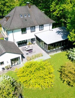 Traumhaft schöne Villa im Grünen vor den Toren Hamburgs - Reinbek