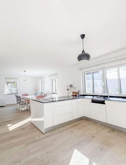BEZUGSFREI! Maisonette-Penthousewohnung in attraktiver Lage - Stadecken-Elsheim