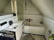 Leerstehende 2-Zimmer-Dachgeschosswohnung mit Studio in Goldach - Hallbergmoos
