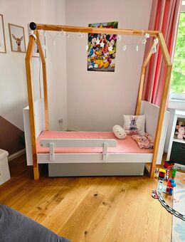 Babybett, Kinderbett , Mitwachsendes Bett 70x140 * 160 - Recklinghausen
