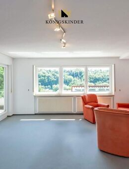 ***3-Zimmer-Wohnjuwel mit Balkon, Tiefgaragen- und Außenstellplatz, EBK und sonnigem Südhang!*** - Schwäbisch Gmünd