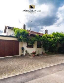 Großzügiges Wohnhaus mit zwei Einliegerwohnungen und Weitblick in guter Lage von Neckarwestheim - Neckarwestheim