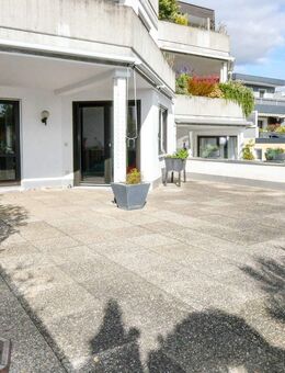 ImmoBillia: Großzügige 4 Zi.- Wohlfühlwohnung mit XXL-Terrasse - ruhig gelegen, charmant erhalten! - Kornwestheim