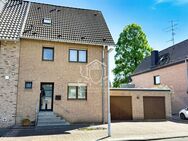 Viel Raum, viel Charme - stilvolle Doppelhaushälfte mit großem Garten in Bergheim - Bergheim (Nordrhein-Westfalen)