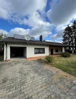 Sofort frei + Bungalow mit großem Grundstück, Terrasse, Garage, u.v.m. direkt vor den Toren von Amberg - Ursensollen
