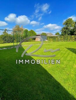 Freistehendes Reetdachhaus + Anbau auf Baugrundstück für ein Einfamilien- oder Doppelhaus mit ca.232m² Wfl. - Bremen