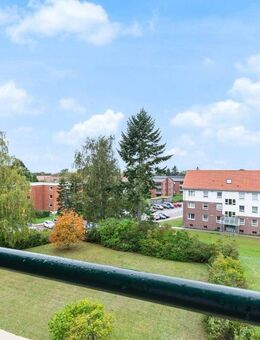 Exklusives Wohnen am Großen Plöner See: Neuwertig renovierte 3-Zimmer-Wohnung - Plön