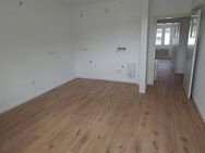 Kernsaniert - sonnige 3 Raum mit Balkon - Erstbezug - Düsseldorf