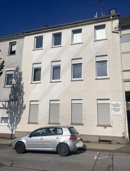 Dreifamilienhaus mit historischem Gebäudebestand im Hinterhof - Velbert