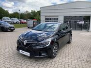 Renault Clio, V Standort Bad Malente, Jahr 2023 - Bornhöved