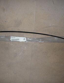 MB374441 Zierleiste, Frontscheibe, oben Mitsubishi Sapporo - Hannover Vahrenwald-List