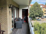 3 Zimmer-Luxuswohnung am Uhlenhorster Kanal / 2 Balkone / Kamin / Keller und Tiefgaragestellnplatz / eigener Anleger / frei lieferbar - Hamburg