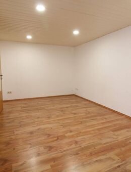 Zentrale 2-Zimmer-Wohnung mit praktischer Ausstattung und Extra-Raum - Neustadt (Weinstraße)