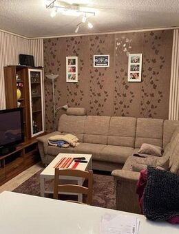 3-Raum-Wohnung mit großem Balkon, Einbauküche und Eckbadewanne - ab 01. Februar frei - Sömmerda