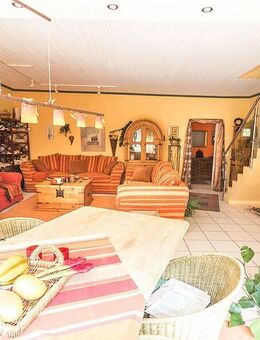 Individuelle Maisonette-Wohnung mit Garten, Balkon und 2 Terrassen - Remscheid