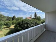 Naundorf...2-Raum-Wohnung mit Balkon und wunderschönen Blick ins Grüne! - Naundorf