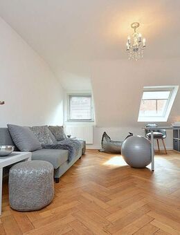 Wunderschöne, möblierte Altbauwohnung mit Reinigungsservice in Stuttgart West - Stuttgart
