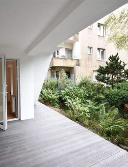 OBK - Terrasse mit Blick ins Grüne! Sanierte 2-Zi-Whg im Souterrain - Düsseldorf
