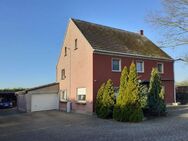 Hamm-Uentrop. Ein sehr schön gelegenes Haus im Außenbereich mit 2 Garagen großzügigem Garten. - Hamm