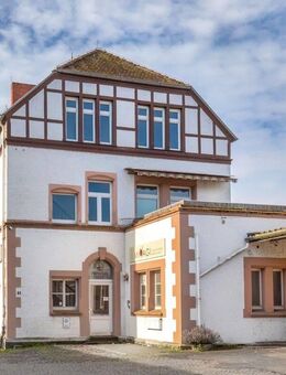 MAISONETTE APARTMENT IN THE HISTORIC TRAIN STATION BUILDING! Includes parking space and kitchen - Walluf