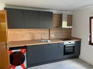 Häcker Küche mit Marken Elektrogeräten - Teningen