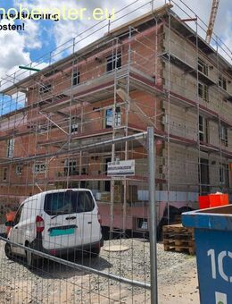 Erstbezug / 4-Zi-Whg - Wfl 101 m² / für Kapitalanleger oder Eigenbezieher interessant / hohe Förderung durch KfW-40-QNG Quallität / hoher Wohnwert! - Windischeschenbach