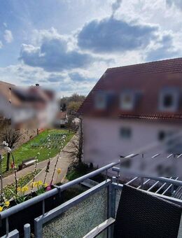 Rosige Aussichten in Zwei-Zimmer-Seniorenwohnung mit Balkon zum Sofortbezug in Herzogenaurach - Herzogenaurach