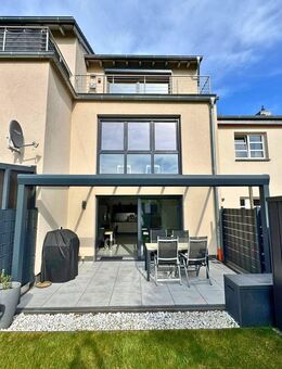 Exklusive Doppelhaushälfte aus dem Jahr 2018 in beliebter Lage von Pulheim - Pulheim