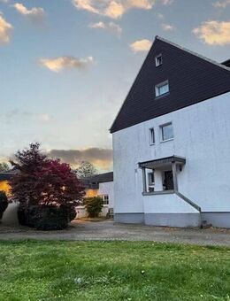 Traumhafter Bungalow mit Garten und vermieteter Doppelhaushälfte in Duisburg-Vierlinden! - Duisburg