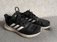 Adidas Turnschuh Gr 9 1/2 gern getragen - Bochum