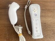 Nintendo Wii Remote Controller und Nunchuk in weiß - Bergisch Gladbach