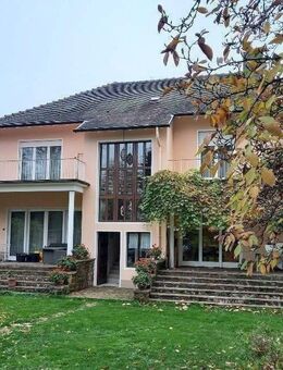 Stilvolle Altbauvilla in bevorzugter Lage von St. Ingbert Süd, Nähe der Innenstadt, im Toskanischen Stil - Sankt Ingbert