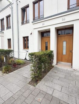 Großzügiges 4-Zimmer-Stadthaus - modern, hell und familienfreundlich - Düsseldorf