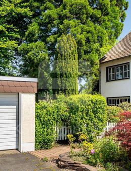 Einfamilienhaus mit schönem Garten ! - Niederkassel