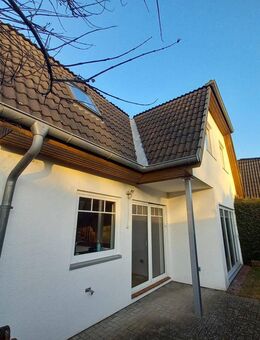 Endreihenhaus mit moderner nagelneuer Buderus Wärmepumpenheizung - Jesteburg