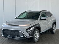 Hyundai Kona, 1.0 T-GDI (SX2) Trend Line 120 7DCT Automatik V & H Sitz & Lenkr Heiz, Jahr 2024 - Achern