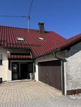 Wohnen & Rendite: Wohnhaus mit vermieteter Zahnarztpraxis in guter Lage im Fichtelgebirge! - Nagel