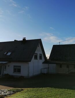 Gepflegtes Einfamilienhaus mit ausbaufähiger Scheune, separatem Garagenanbau und Grundstück - Schwarzach (Baden-Württemberg)