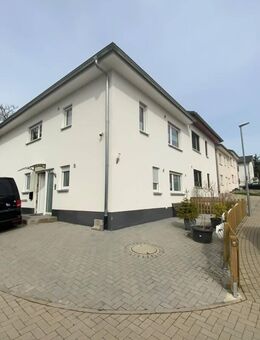 Attraktive Doppelhaushälfte auf Erbpachtgrundstück in begehrter Lage von Ettenheim - Ettenheim