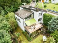 großzügige Ärzte-Villa mit Einliegerwohnung in ruhiger Aussichtslage inkl. Swimmingpool - Forbach