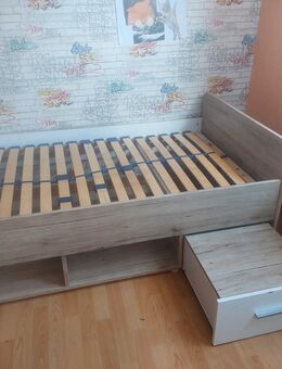 Bett mit Lattenrost - Bremen