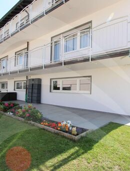 Exklusive 5-Zi.-Wohnung im Zweifamilienhaus, naturnah gelegen! - Altdorf (Bayern)