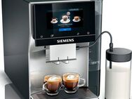 SIEMENS Kaffeevollautomat EQ700 classic TP715D47, Cold Brew, intuitives 5" TFT-Display, App, iaromaSelect, 10 Favoriten, autom. Dampfreinigung,silber metallic