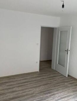 Helle, toll geschnittene 3 ZKB Wohnung mit Balkon - Ludwigshafen (Rhein)