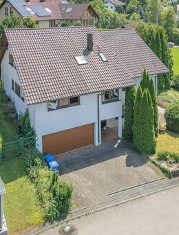 1-2 Familienhaus mit Einliegerwohnung in dem schönen Ort Sulz-Renfrizhausen - Sulz (Neckar)