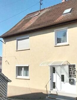 Familienfreundliches Einfamilienhaus mit viel Platz und Nebengebäuden. - Blaufelden